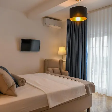 Sa Bazenom Vrnjacka Idila Apartment *