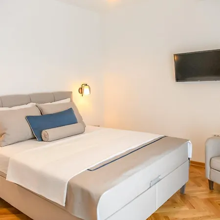 Sa Bazenom Vrnjacka Idila Apartamento