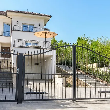 Sa Bazenom Vrnjacka Idila Apartamento *