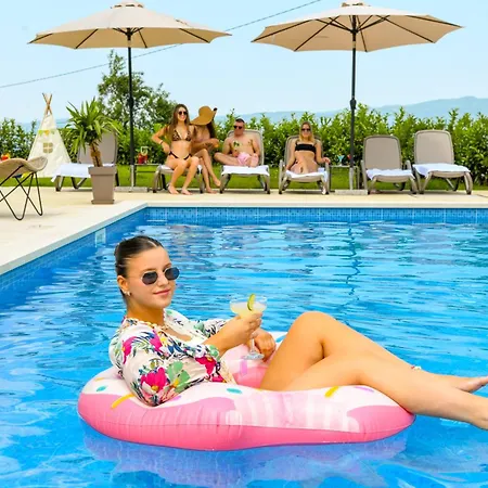 Apartamento Sa Bazenom Vrnjacka Idila *